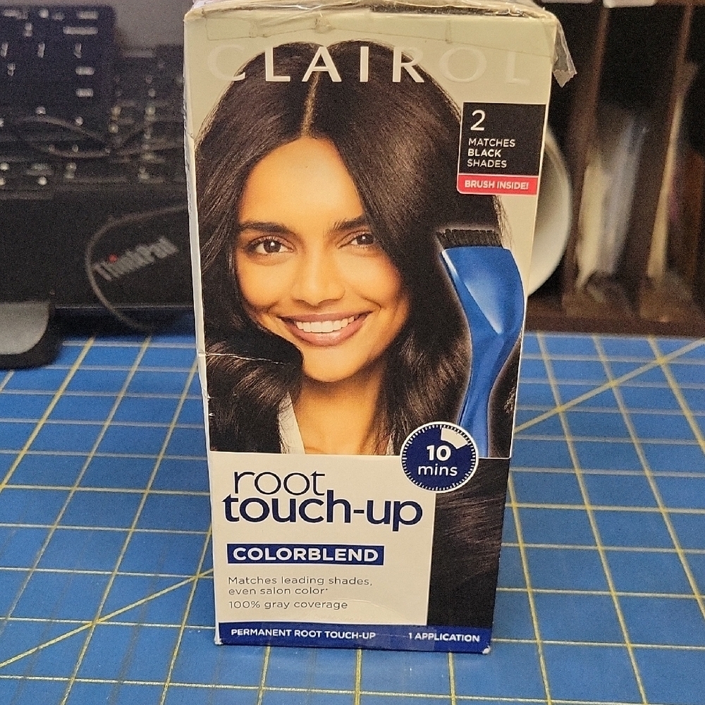 Clairol Root Touch-Up Colorblend 2 Matches Black New